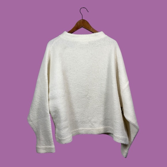 Hackwith Cozy White Sweater 4XL - Picture 4 of 8